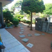 2017/6/8　 小倉南区貫のA邸をガチン固施工しました！駐車場もガチン固で仕上げ広く綺麗になりました。