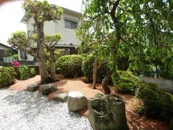 2017/7/1 小倉南区のS邸をガチン固施工。植木周りをガチン固にして、草取りいらずになりました！